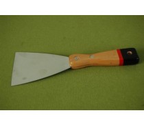 SCRAPER WITH WOODEN HANDLE-PAINTED RED/BLACK,SZIE 120MM