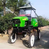 Self-propelled spray boom sprayer