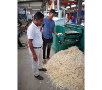 Wood shaving machine